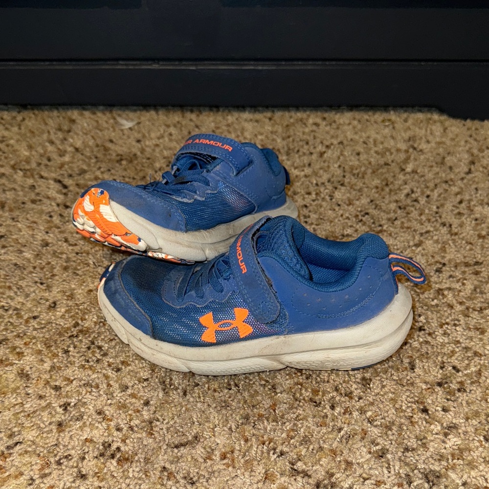 Under Armour Kids Navy and Orange Sneakers : Velcro